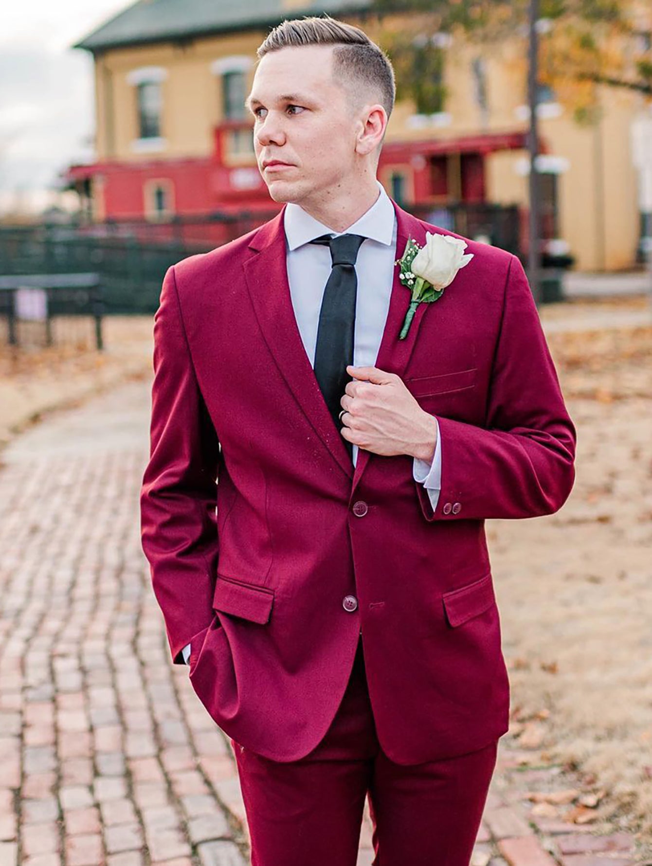 Fuchsia Notched Revers Hochzeitsanzug für Männer