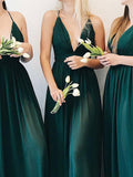 Dunkelgrünes A-Linie plissiertes langes Chiffon Boho Brautjungfernkleid