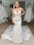 Weißes tiefes V-Ausschnitt Meerjungfrau Langes Hochzeitskleid mit Appliquen